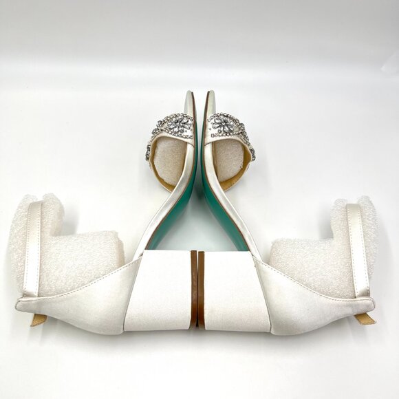 Betsey Johnson Womens Size 6.5 Mel White Satin Jewel Heels Dress Sandals Shoes - Picture 9 of 14